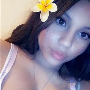 Meet your Posher, Alexia